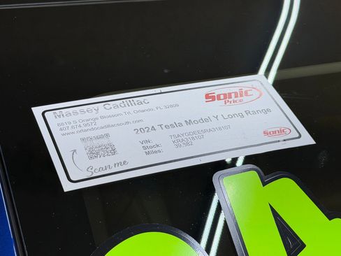 Used 2024 Tesla Model Y Long Range AWD/4WD image 48