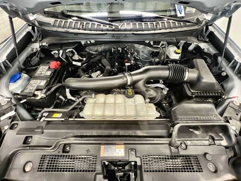 Used 2025 Ford Expedition Active AWD/4WD image 18