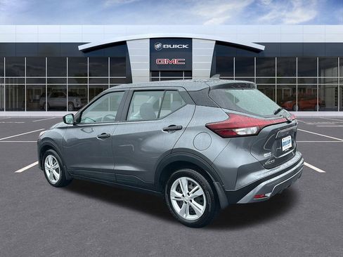 Used 2024 Nissan Kicks S image 3