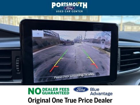 Used 2022 Ford Explorer XLT w/ Equipment Group 202A image 11