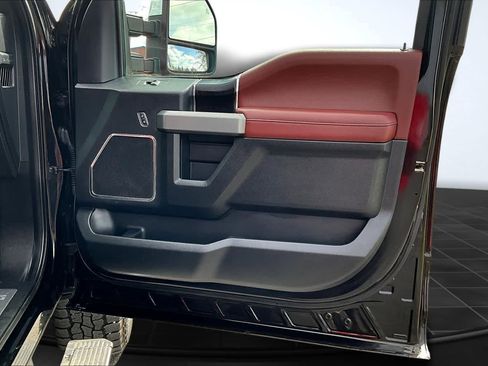 Used 2019 Ford F350 Platinum AWD/4WD image 29