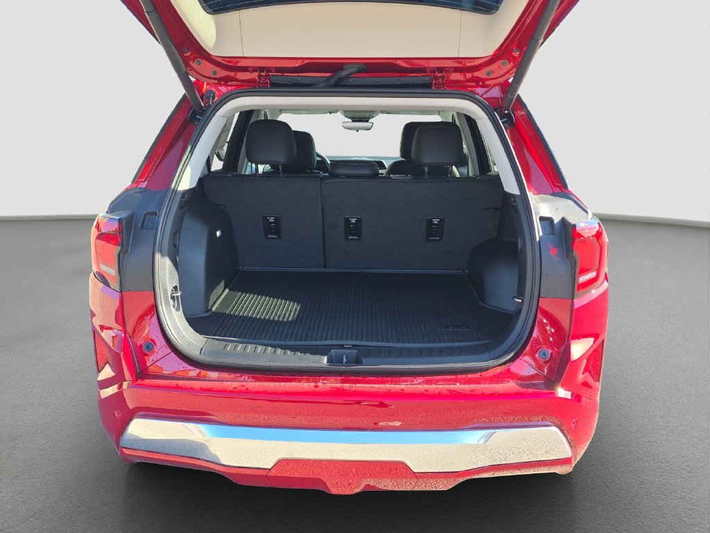 New 2027 GMC Terrain Denali w/ LPO, Floor Liner Package AWD/4WD image 17