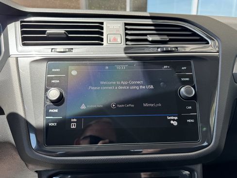 Used 2023 Volkswagen Tiguan SE image 22