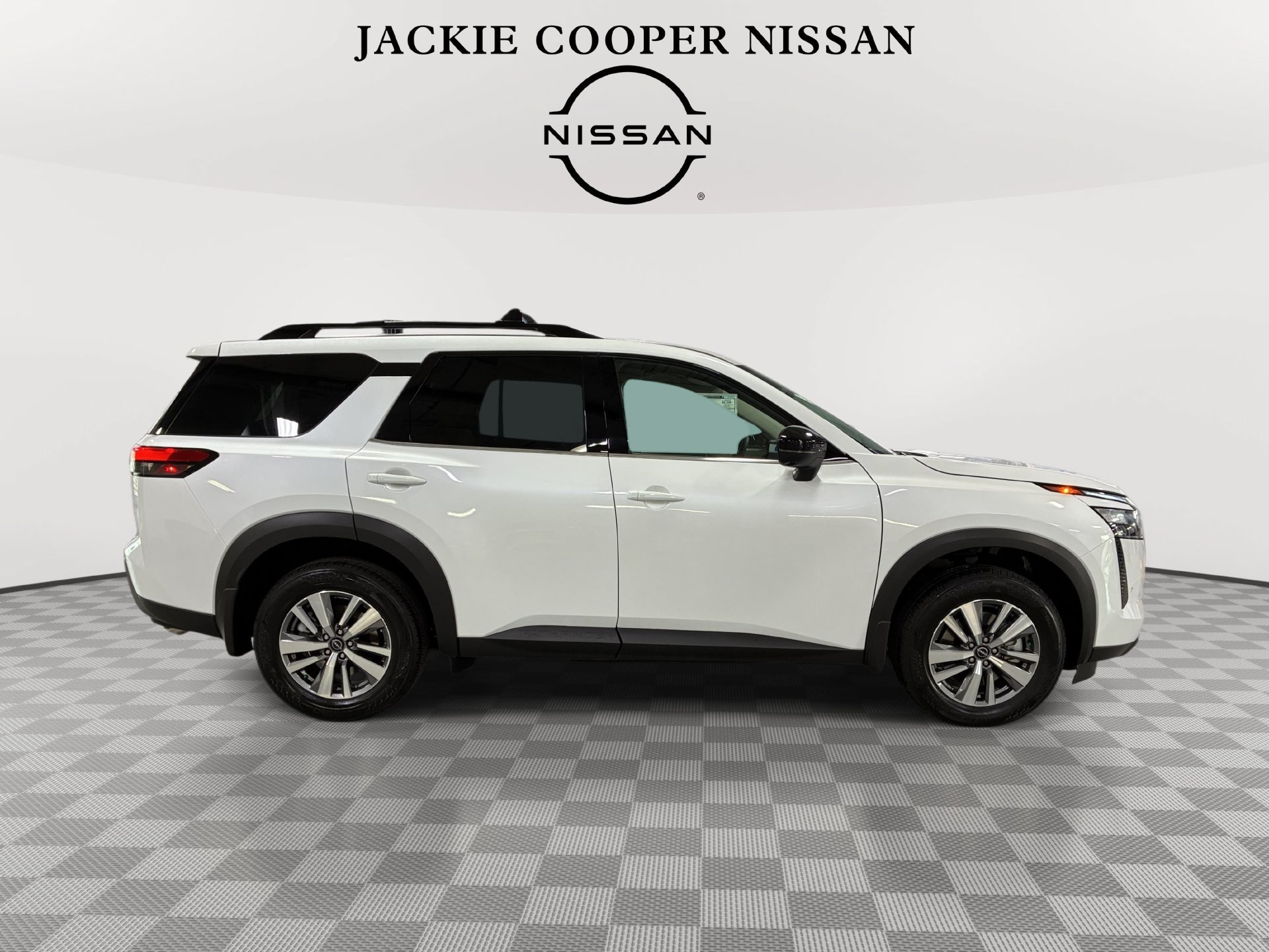 New 2026 Nissan Pathfinder SL FWD image 4