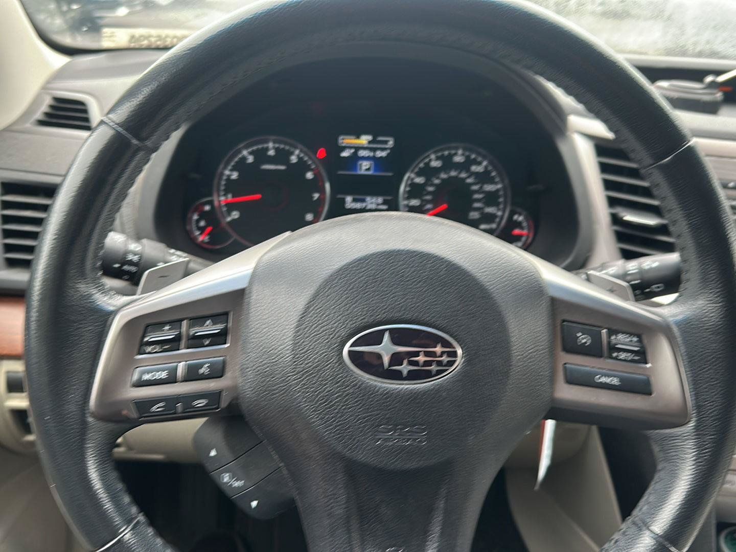 Used 2014 Subaru Outback 2.5i Limited w/ Moonroof Package AWD/4WD image 15
