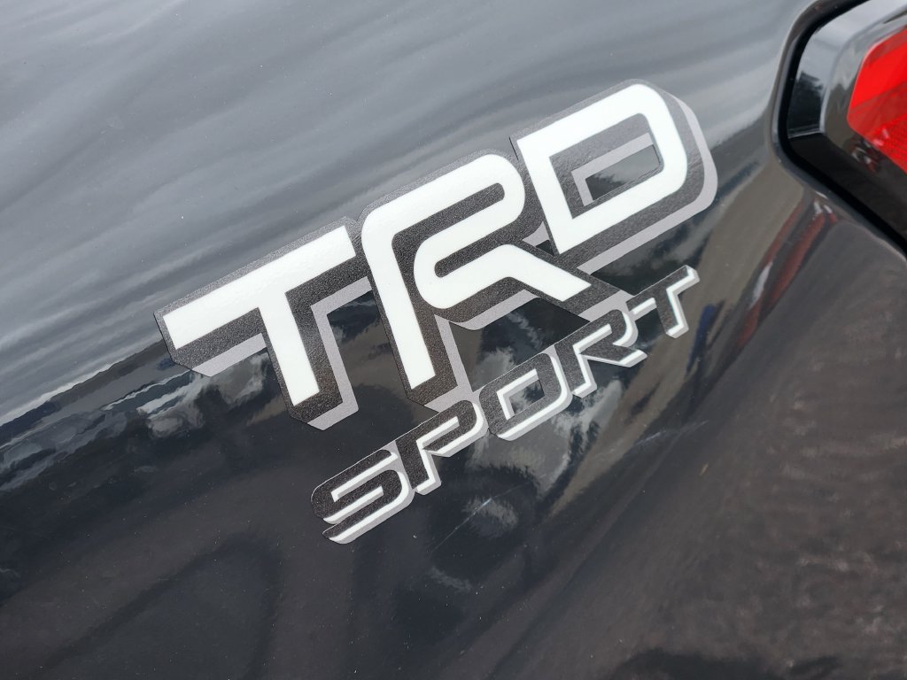Used 2025 Toyota Tacoma TRD Sport w/ TRD Sport Upgrade Package AWD/4WD image 31