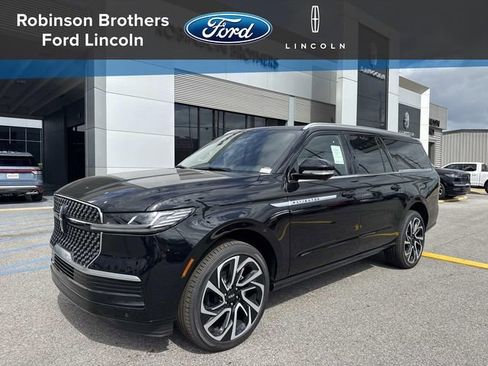 New 2026 Lincoln Navigator L Reserve AWD/4WD image 1