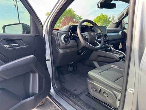 New 2025 Chevrolet Colorado LT w/ LT Convenience Package image 12