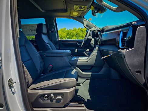 New 2026 GMC Sierra 2500 Denali w/ Denali Reserve Package AWD/4WD image 40