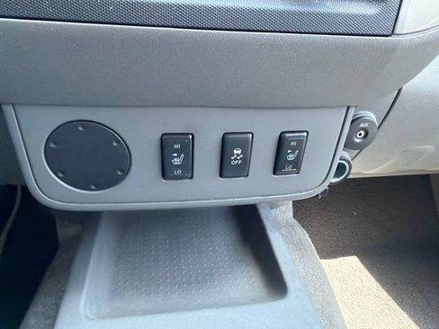Used 2012 Nissan Frontier SL RWD image 16
