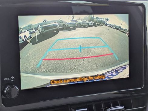 Used 2024 Toyota Corolla Cross L image 21