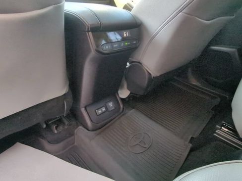 Used 2022 Toyota Highlander Bronze Edition AWD/4WD image 24
