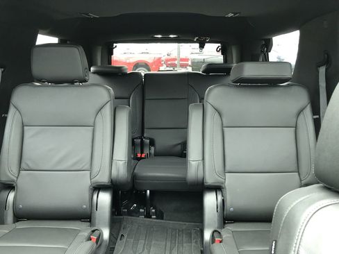 Used 2023 Chevrolet Tahoe Z71 w/ Z71 Off-Road Package image 13