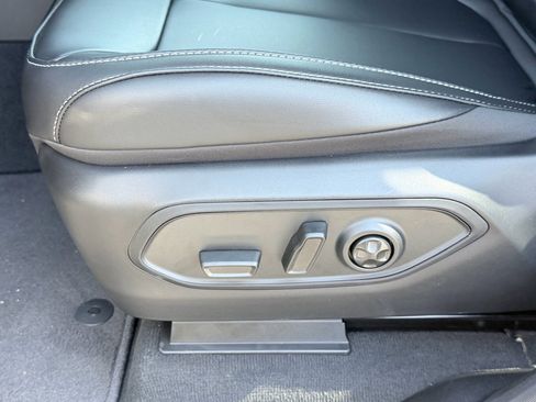 New 2026 Jeep Grand Cherokee L Limited RWD image 24