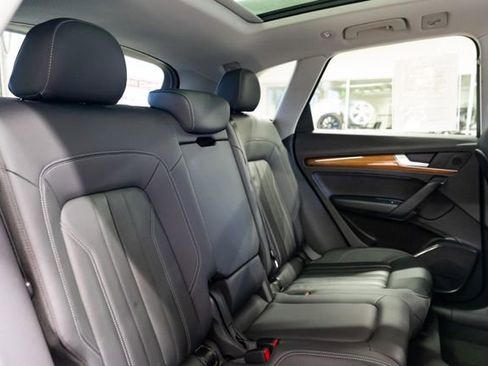 Used 2023 Audi Q5 2.0T Premium image 31