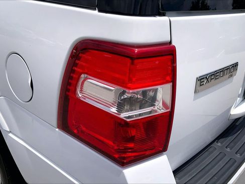 Used 2014 Ford Expedition XLT RWD image 28