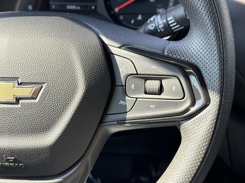 Used 2023 Chevrolet TrailBlazer LT FWD image 8