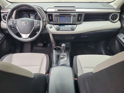 Used 2018 Toyota RAV4 XLE image 13
