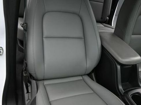 Used 2022 Chevrolet Colorado W/T image 16