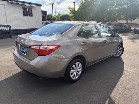 Used 2014 Toyota Corolla LE FWD image 4