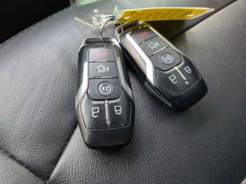 Used 2016 Ford Explorer XLT w/ Equipment Group 202A image 35