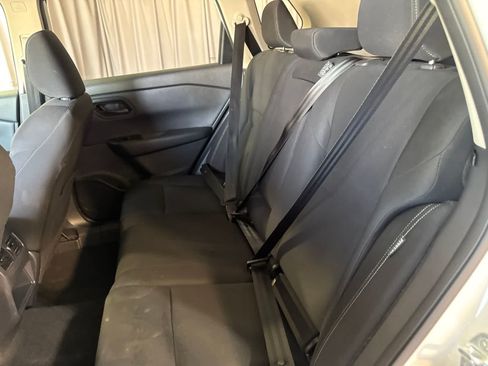 Used 2024 Nissan Rogue S FWD image 15