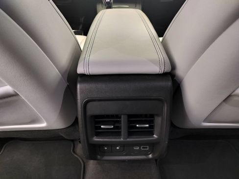 Used 2025 Cadillac XT4 Sport FWD image 20