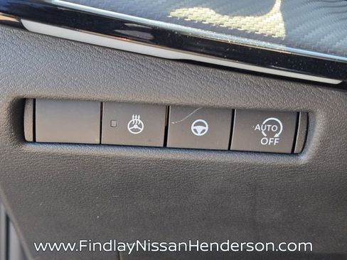 Used 2025 Nissan Kicks SR w/ SR Premium Package FWD image 26