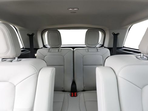 New 2026 Lincoln Aviator AWD image 21