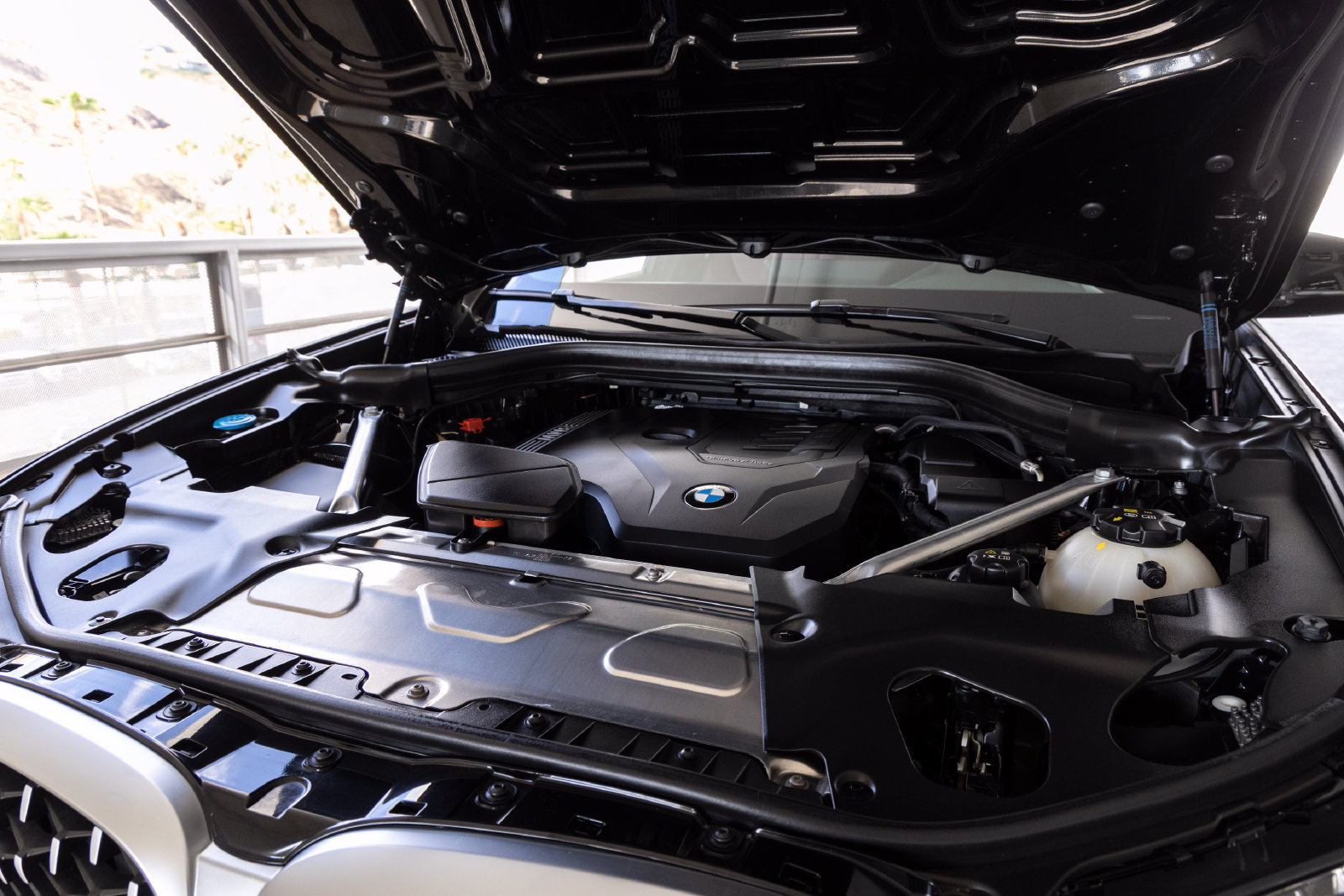 Certified 2024 BMW X4 xDrive30i w/ M Sport Package AWD/4WD image 31