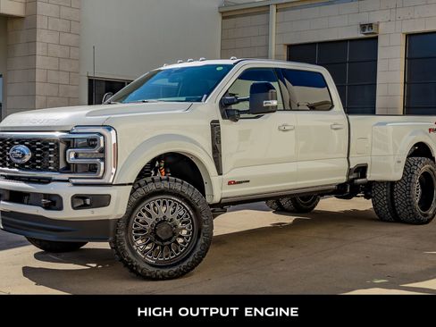 Used 2026 Ford F450 Platinum w/ FX4 Off-Road Package image 5