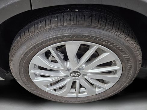 Certified 2025 INFINITI QX50 Luxe w/ Accent Package image 36