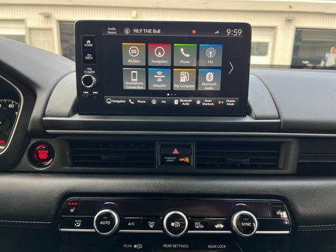 Used 2025 Honda Pilot Touring image 23