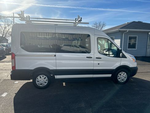Used 2019 Ford Transit 150 XLT image 2