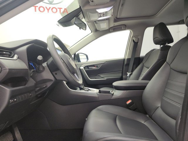 Certified 2025 Toyota RAV4 XLE Premium AWD/4WD image 20
