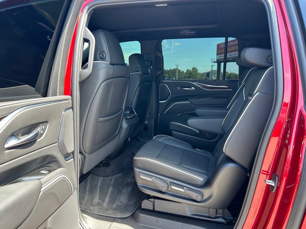 Used 2024 Cadillac Escalade ESV Premium Luxury w/ Performance Package AWD/4WD image 54