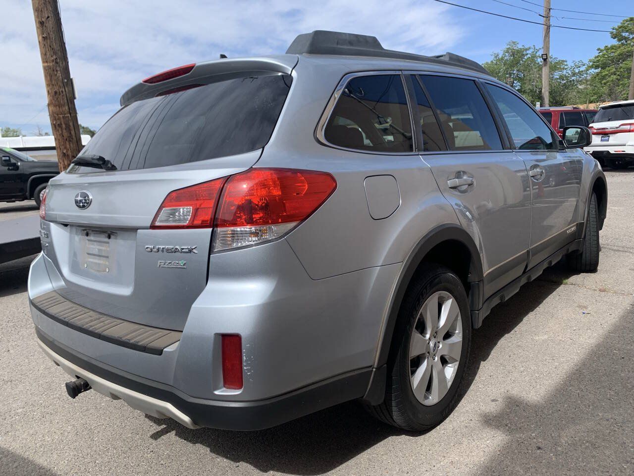 Used 2012 Subaru Outback 2.5i Limited AWD/4WD image 5