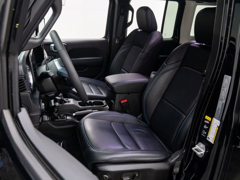 Used 2024 Jeep Wrangler High Altitude image 14