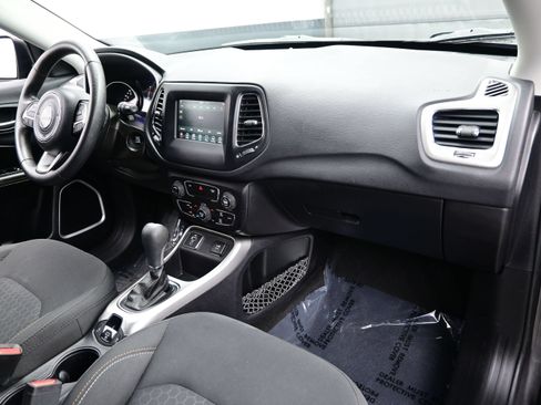 Used 2019 Jeep Compass Sport FWD image 15