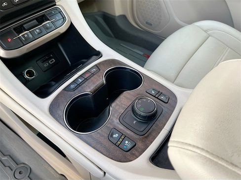 Used 2023 GMC Acadia Denali w/ Denali Ultimate Package image 21