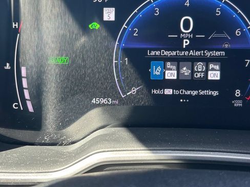 Used 2024 Toyota Corolla Cross AWD Hybrid w/ Convenience Package image 35