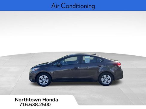 Used 2017 Kia Forte LX w/ LX Popular Package FWD image 8