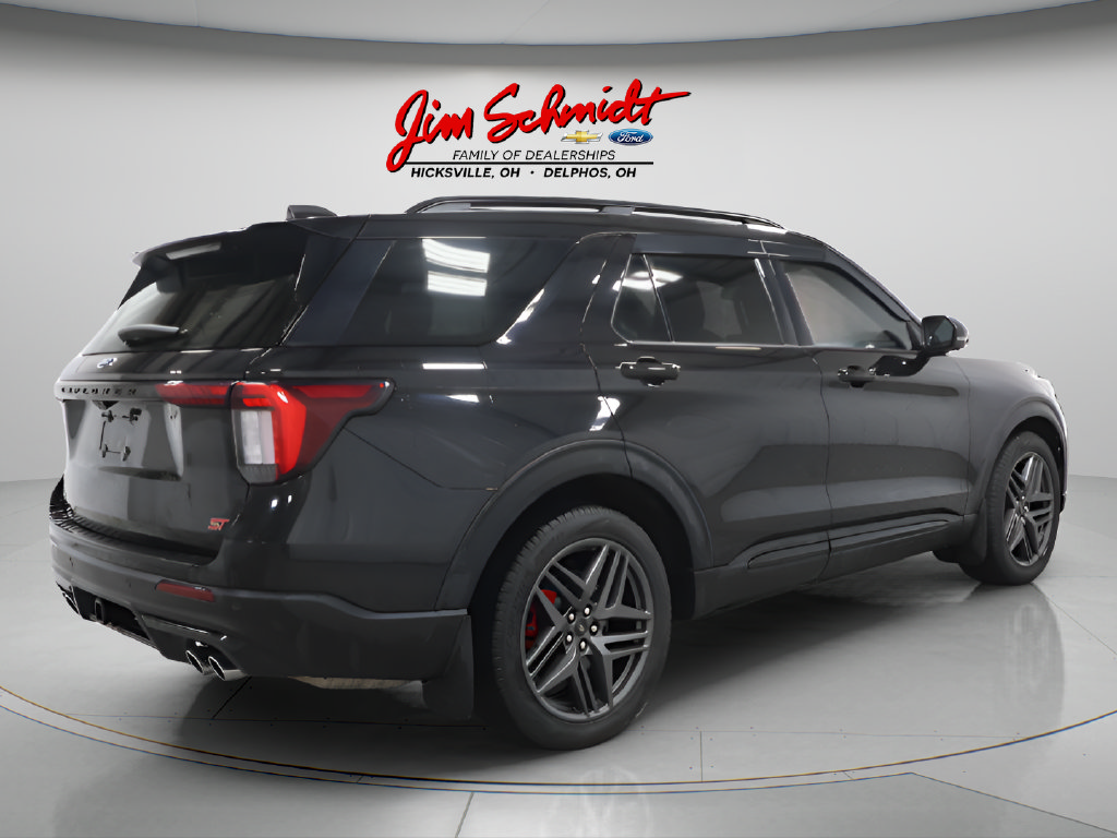 Used 2025 Ford Explorer ST AWD/4WD image 6