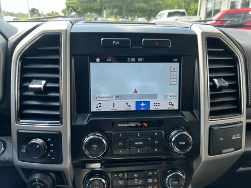 Used 2017 Ford F150 Lariat AWD/4WD image 16