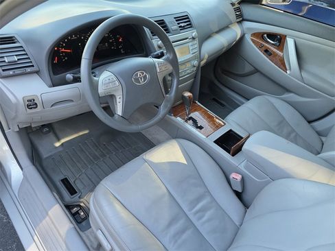 Used 2009 Toyota Camry image 11