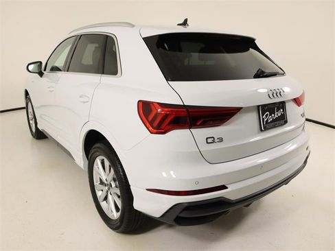 Certified 2025 Audi Q3 2.0T Premium w/ Convenience Package image 3