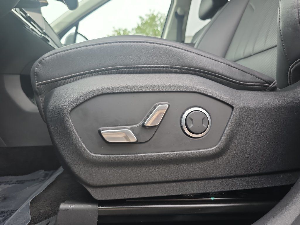 Used 2026 Hyundai Santa Fe SEL AWD/4WD image 30