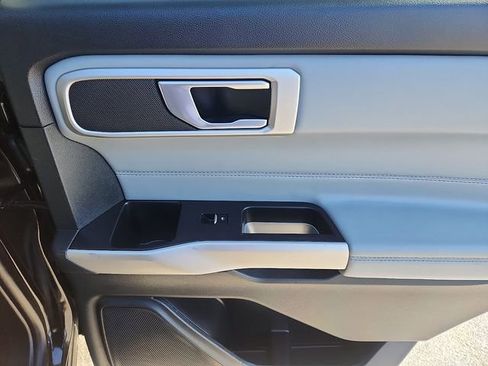 Certified 2023 Ford Explorer XLT w/ Equipment Group 202A AWD/4WD image 33