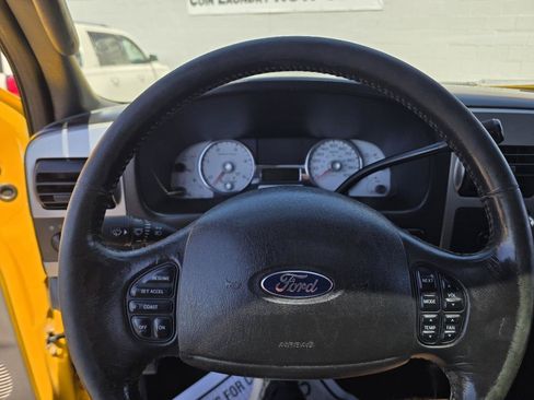 Used 2006 Ford F350 Lariat AWD/4WD image 16