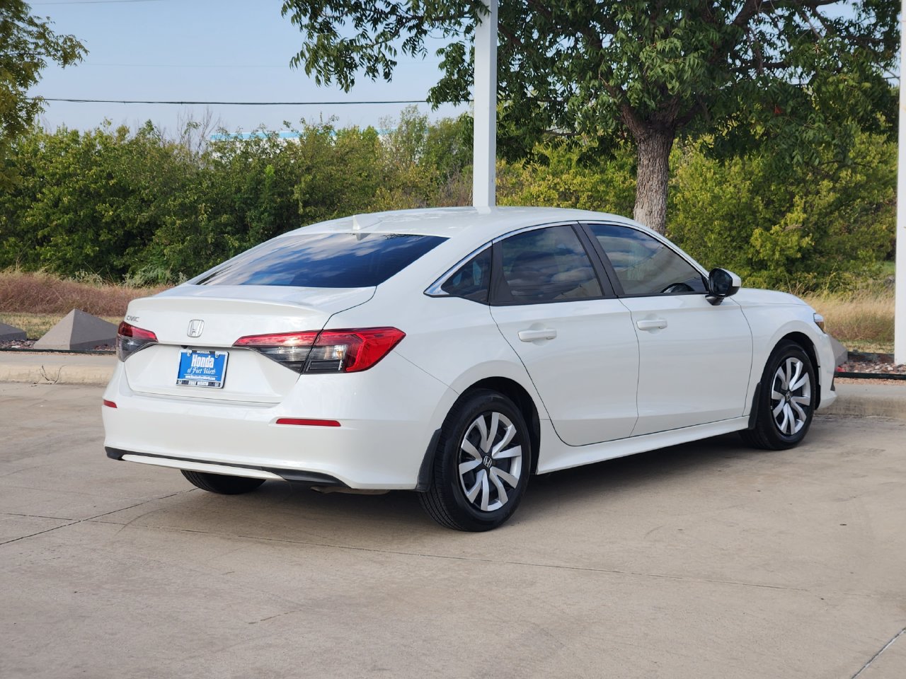 Used 2024 Honda Civic LX image 5